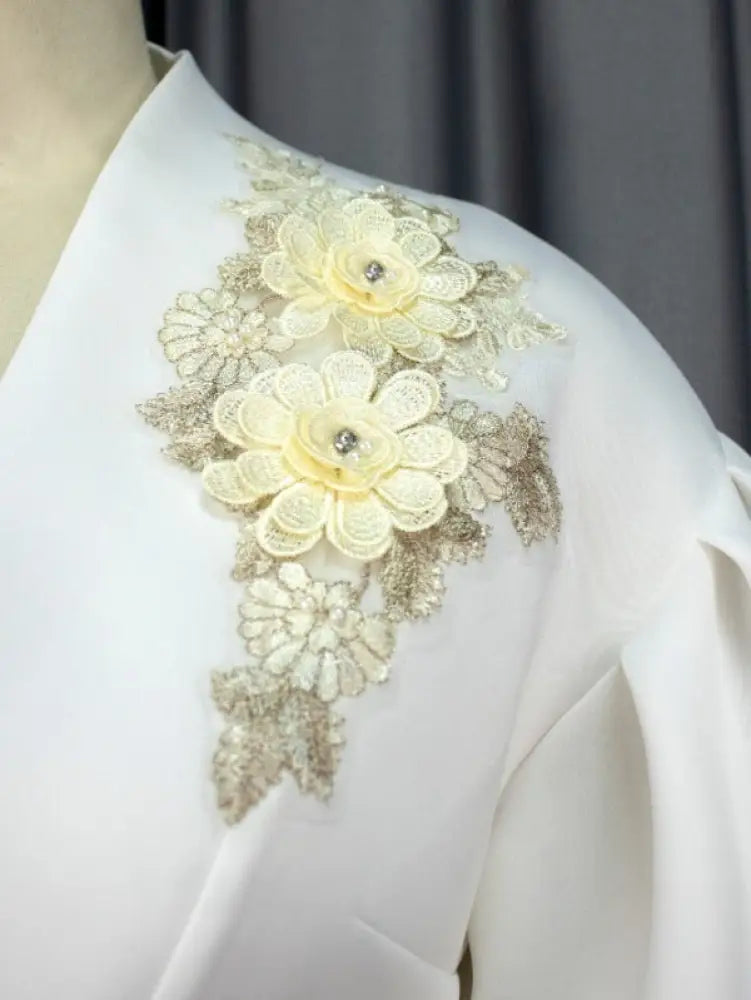 Plus Size V Neck Lace Flower Tops Half Lantern Sleeve