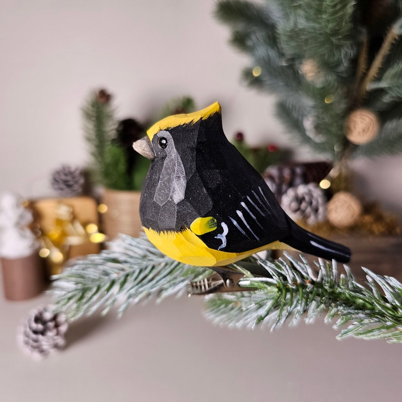 Handmade Clip-On Bird Ornaments: Colorful Christmas Tree Decorations