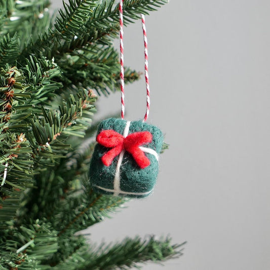 Felt Christmas Gift Box Ornament – Handmade Wool Christmas Tree Decorations, Winter Holiday Ornaments